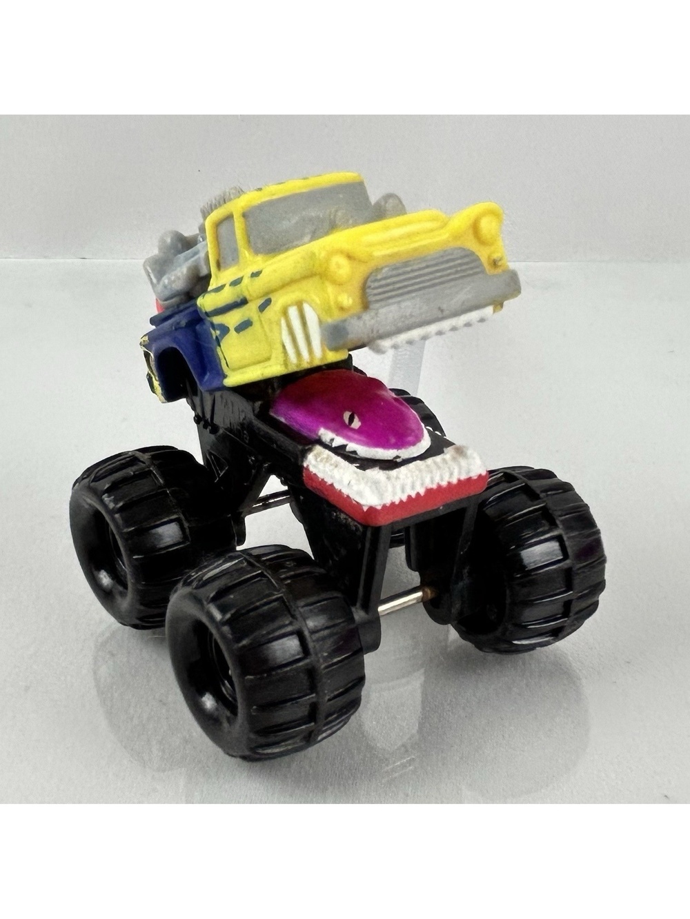 Mattel Hot Wheels Attack Pack Slaughterjaws Toy Monster Truck 1992